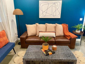 Luxury Modern and Bright apt in Hollywood 2br 2ba- 5215